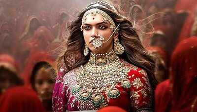 Padmaavat box office collection: Deepika Padukone, Shahid Kapoor, Ranveer Singh-starrer to hit 500-crore mark globally, crosses Rs 250 crore mark in the domestic market