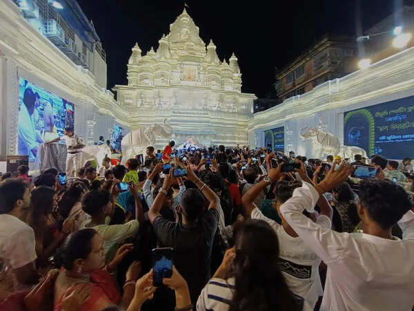 Theme, budget not yet finalized, Kolkata’s marquee Durga Pujas in deep trouble