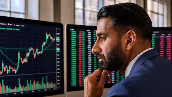Should MF investors trust fund managers who dare to be different?