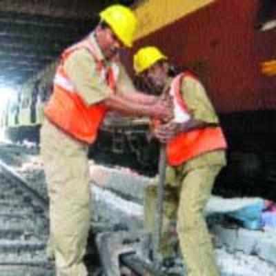 CR mega block today, gear up for service disruptions