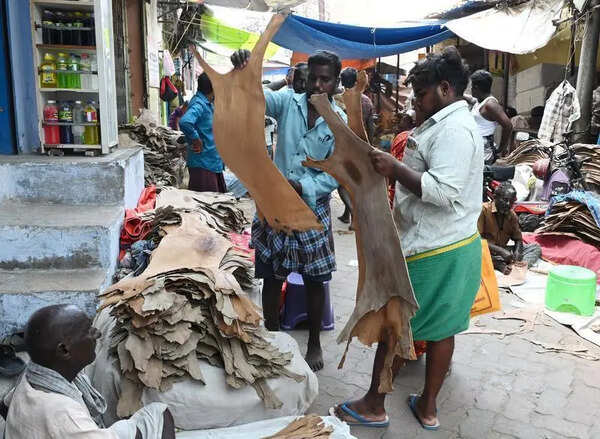 Sale of goatskin water bags for Kallazhagar event begins