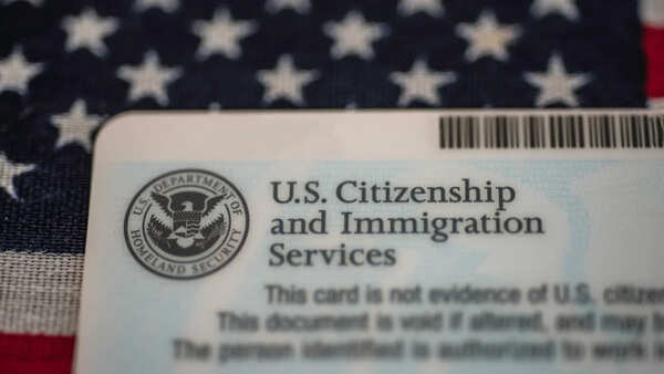 New USCIS signature rule for H-1B, Green Card: Dos and don'ts for your next immigration application