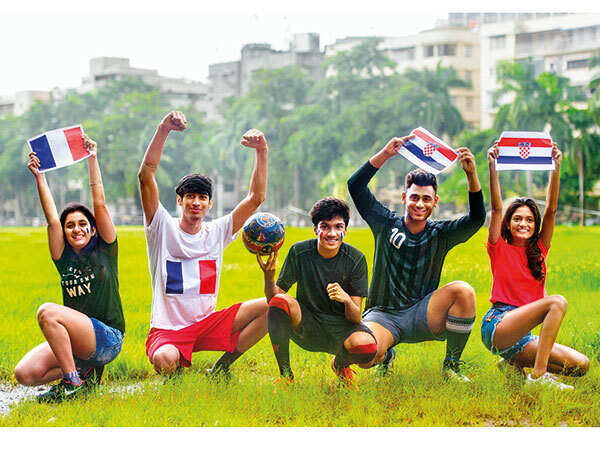 World Cup finale frenzy grips Mumbai