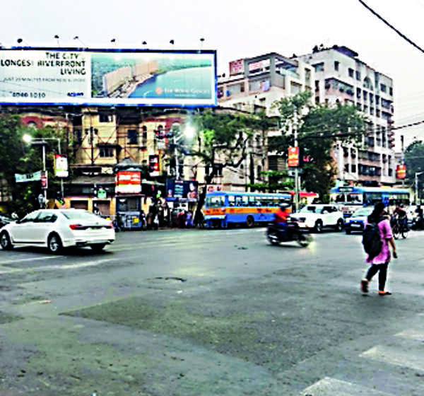 Police track cell tower, arrest cabby