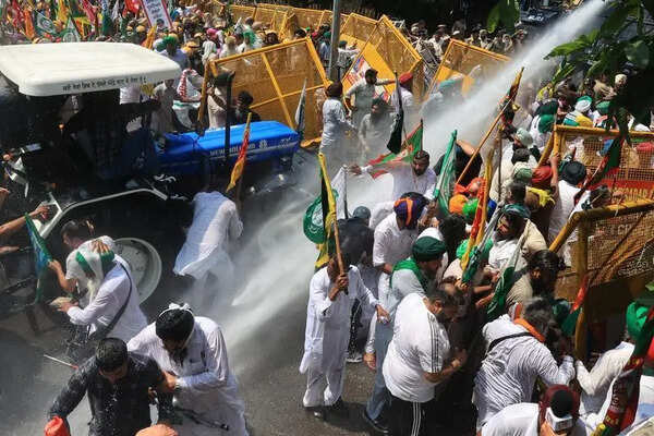 Police use tear gas, water cannons to stop farmers at Mohali-Chandigarh border
