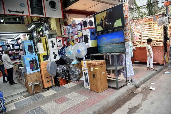 Act against illegal parking, squatters on footpaths: HC