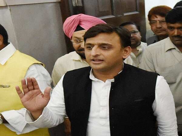Family fights blight Akhilesh Yadav's plans