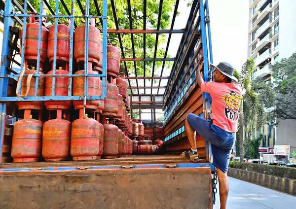 Maharashtra govt orders special monitoring committee for Mumbai region to prevent shortage and panic