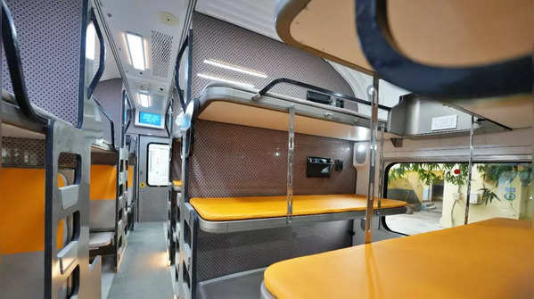 Vande Bharat Sleeper Features