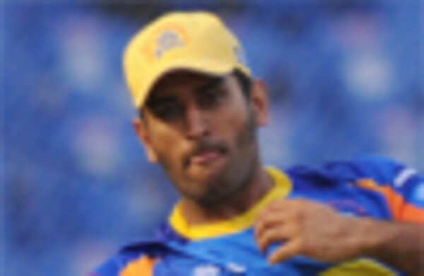 Dhoni powers Chennai Super Kings into semis