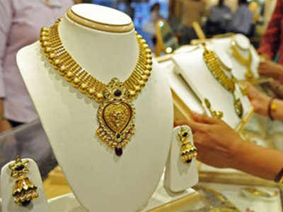 Gold crosses Rs 31K, up Rs 125 on global cues