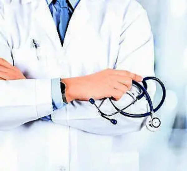 Timely intervention saves 1-year-old girl from Maharashtra who swallowed sharp hairpin