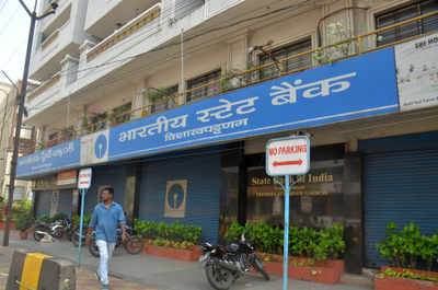 SBI fraud: 8 bank officials, Harshad Mehta's brother acquitted