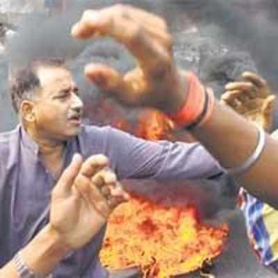 Delhi faces traders' fire, again