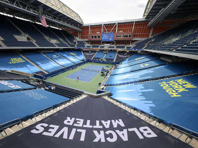 Grand Slam back in front of empty stands