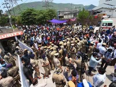 Vizag gas tragedy: People protest with dead bodies outside LG Polymers, cops escort DGP from site