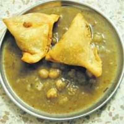 I-T raid on samosa kings