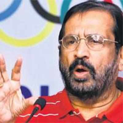 Kalmadi insists CEO Hooper should be replaced