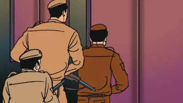 4 cops hurt as mukhiya’s murder sparks violence in Patna