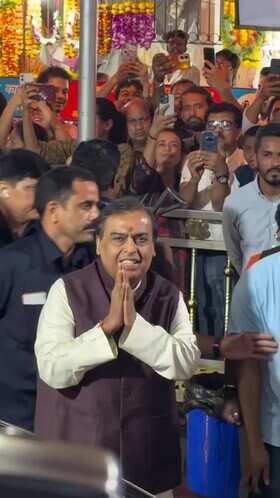 Ambani Family Visits Siddhivinayak Temple for Blessings
