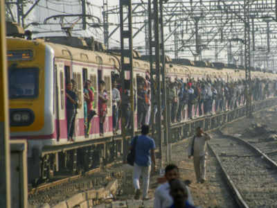 Mega block affects services on Western, Harbour and Central lines