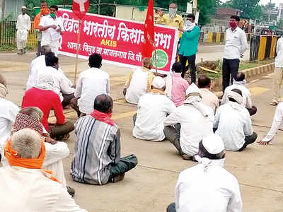 Massive protests against agri bills held across state