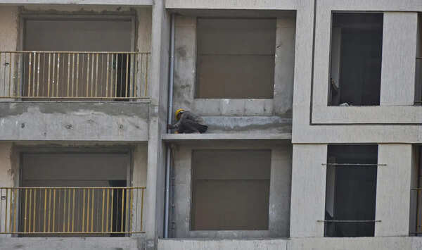 Worker suffers severe leg injuries in blast at construction site in Ravet