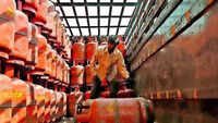 11% buy LPG off black market, 63% face disruptions in Bhopal: Survey