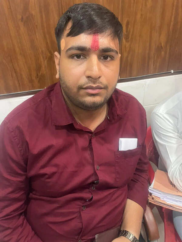 Lab assistant arrested for taking Rs 15,000 bribe in Dausa