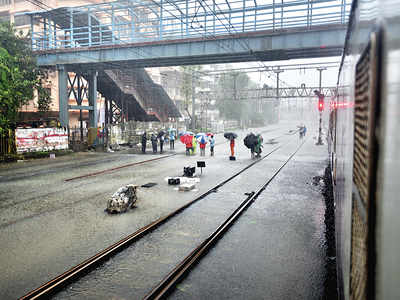 290 people rescued from stranded trains near Masjid railway station