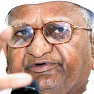 Hazare himself is corrupt: Congress