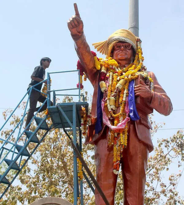 135th birth anniversary of Ambedkar celebrated at Mhow