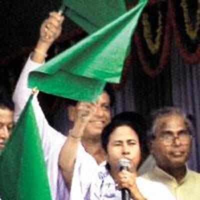 Mamata aims at another populist rail budget