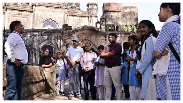 Heritage walks and symposium highlight Awadh’s culture