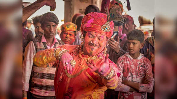 where does holi take place