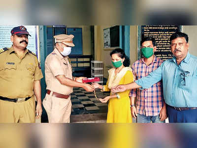 33-year-old gets back mangalsutra she left in train 16 months ago