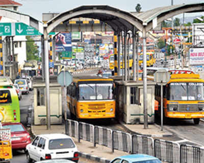 Govt-appointed panel slams toll exemption plan