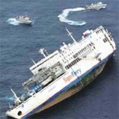 Another Filipino ship sinks, 19 rescued
