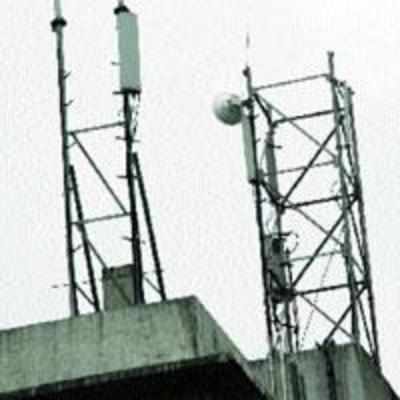 Thieves steal copper wire from cellular mobile tower