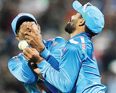 Start using your brains: Dhoni blasts pacers after losing series