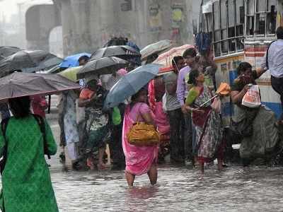 Heavy rainfall lashes West Bengal; lightning strikes kill 5