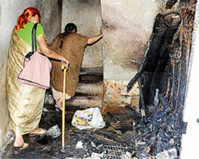 70-yr-old killed in Malad building fire