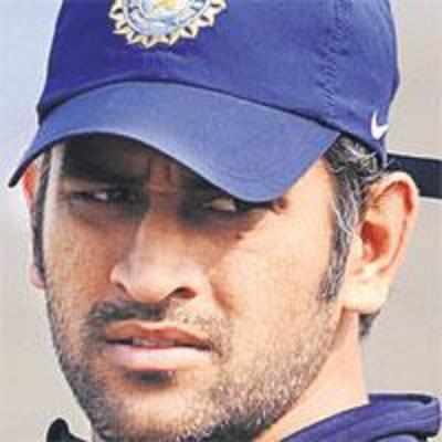 Dhoni, Bhajji set to play second Test