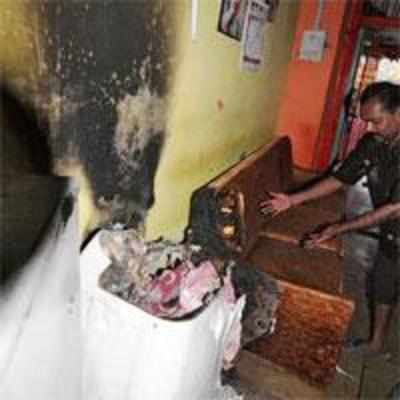 After the darkness, it's fire at Thane hospital quarters