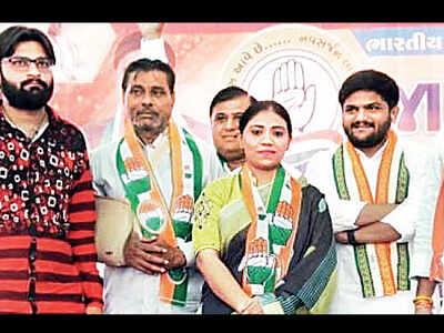 Ravindra Jadeja’s father, sister join Cong