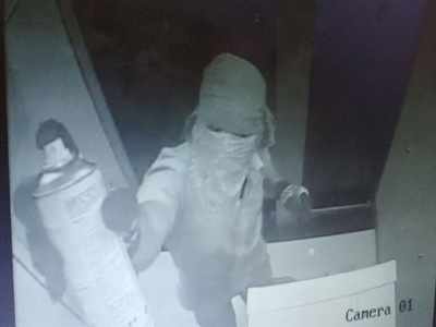 Duo use colour spray to rob ATM