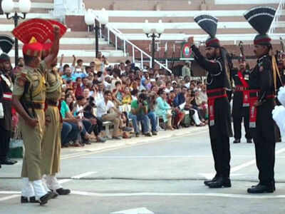 Video: 2 borders, 2 distinct retreat - what strutting soldiers convey