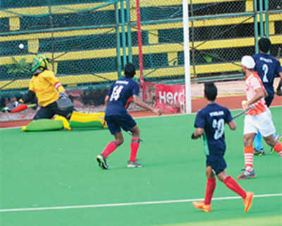 Hockey India ignores most local umpires for Tegh Bahadur