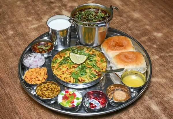 Misal pav takes centre stage in Kolhapur poll campaign