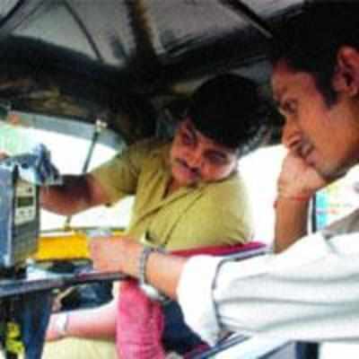 Share auto rates only on paper, auto drivers work out their own rates